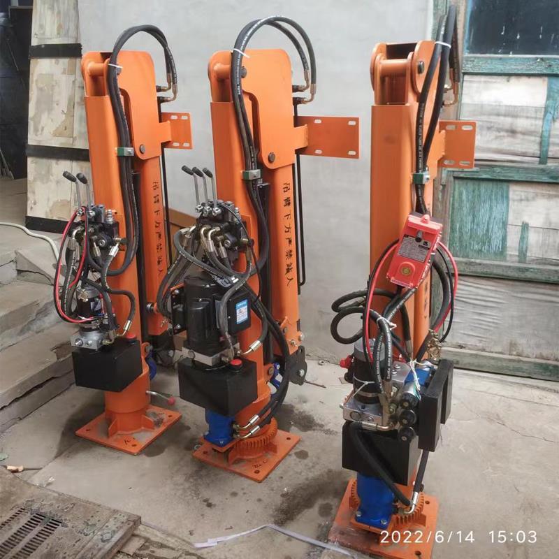 下花园区重汽蓝牌随车吊 3.2吨 国六动力强 液压驱动 农用自卸起重机